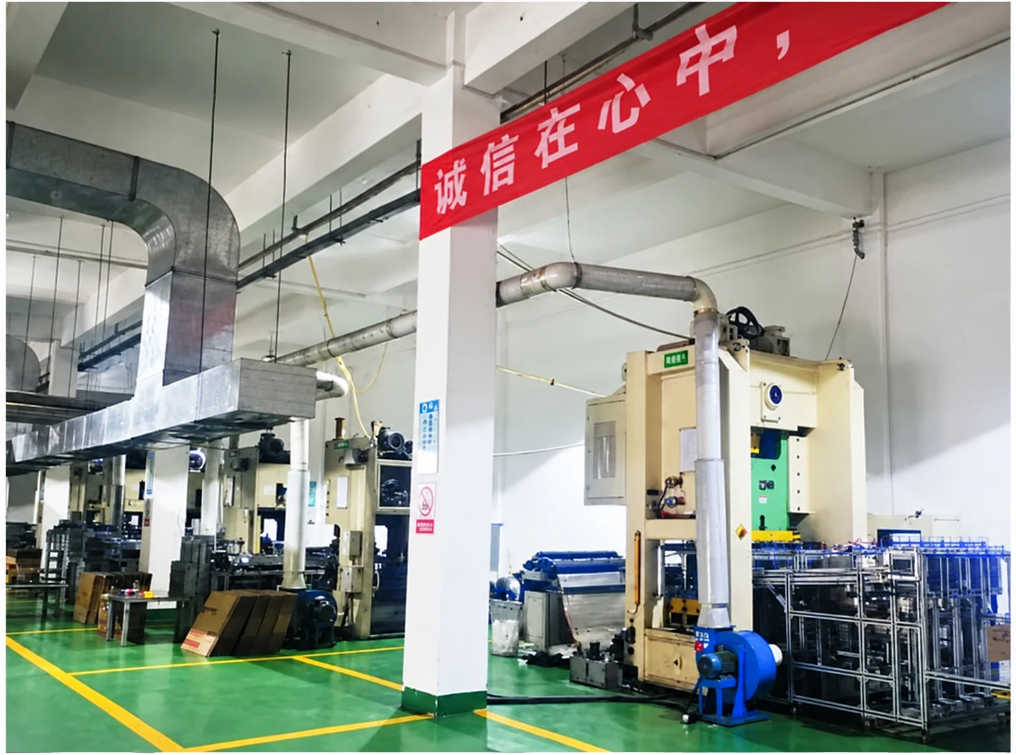 Hubei production floor in Hubei, shown in the supplied aluminium-foil catalogue